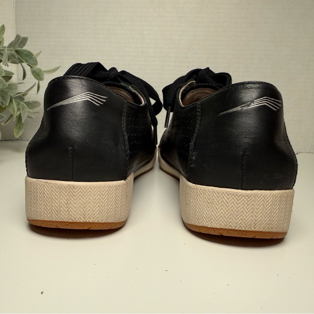 Dansko Women's Orli Sneaker - Picture 11 of 16
